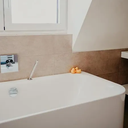Luxurious 4br Villa's In וילה