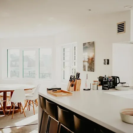Luxurious 4br Villa's In קנוקה-הייסט